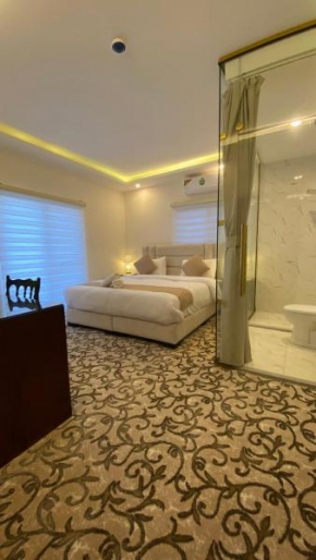 Eighth Wonders Hotel